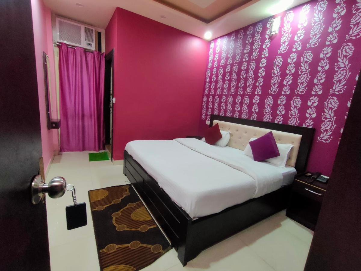 Hotel Dev Bhoomi Inn Risikés Kültér fotó