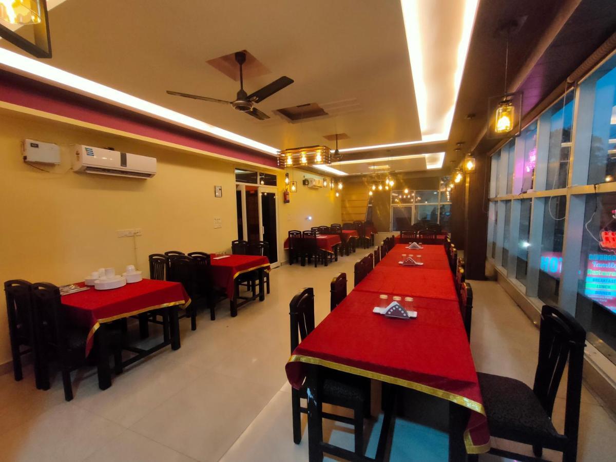 Hotel Dev Bhoomi Inn Risikés Kültér fotó