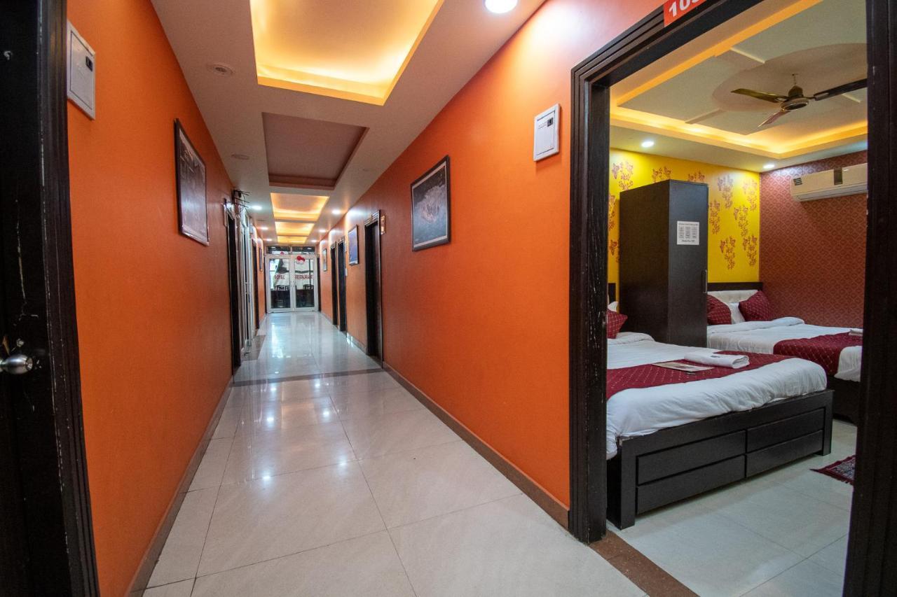 Hotel Dev Bhoomi Inn Risikés Kültér fotó