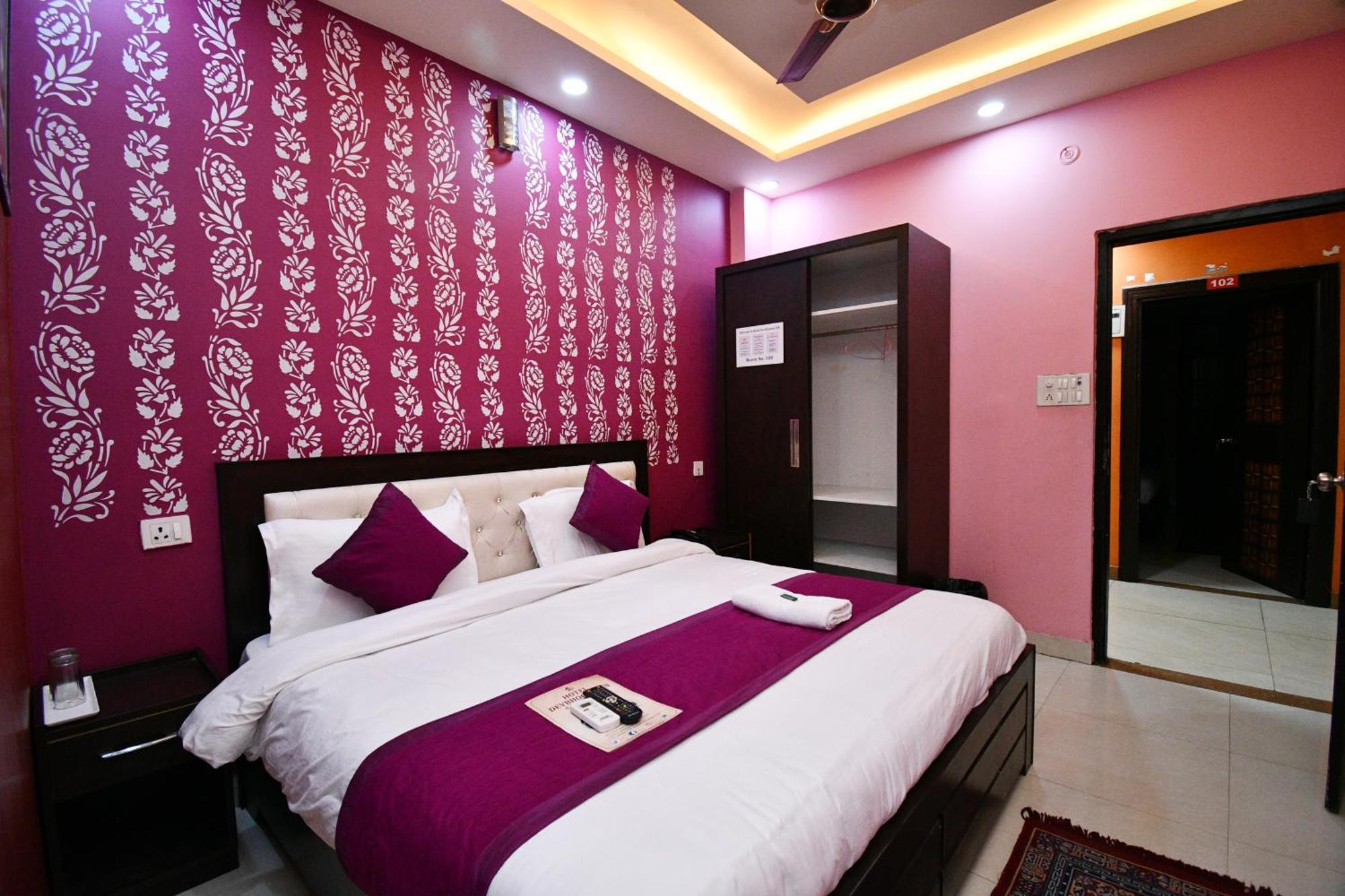 Hotel Dev Bhoomi Inn Risikés Kültér fotó